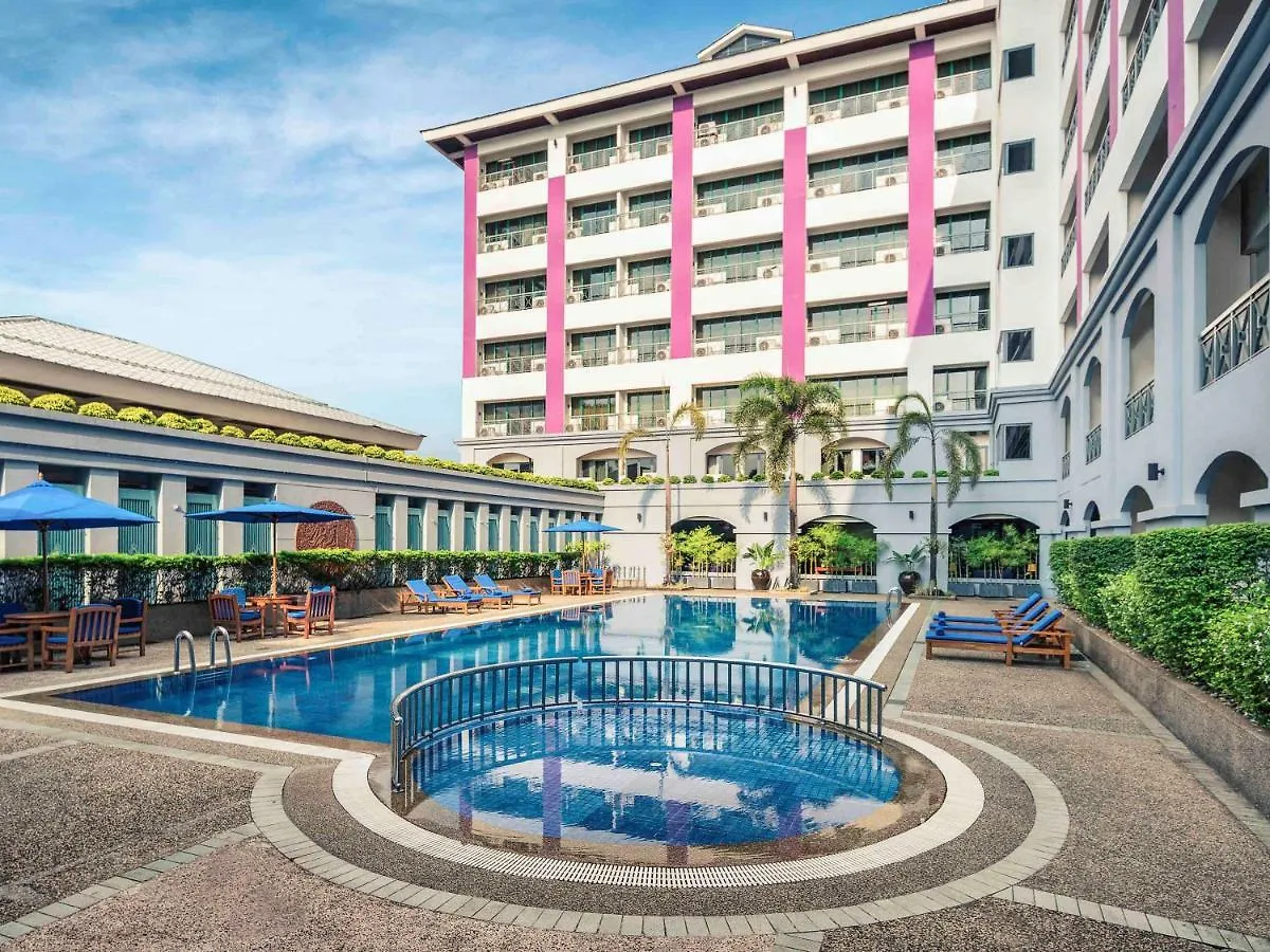 **** Hotel Mercure Yangon Kaba Aye Myanmar
